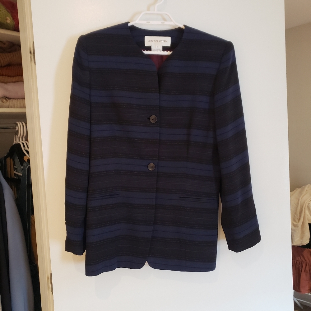 Vintage Jones new york 100% silk blazer